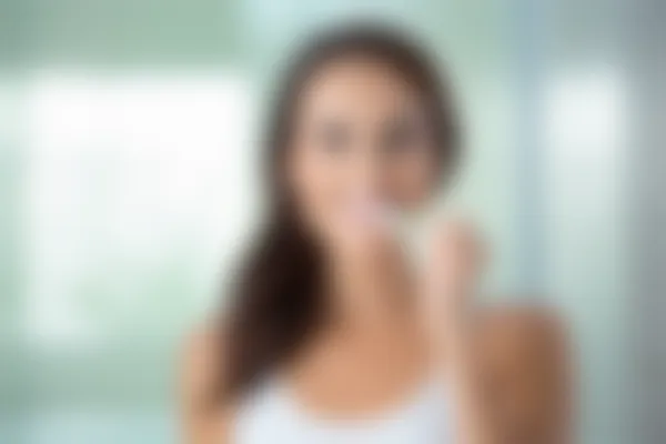 江门光辉口腔医院助您打造健康美丽笑容，现优惠价仅需2999元起，原价3880元起！