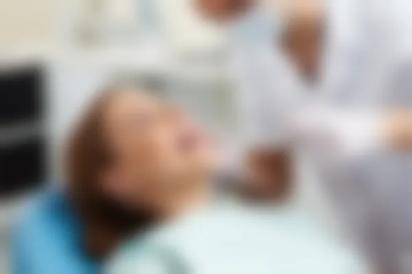 珠海六和口腔医院种植牙费用详解，了解优惠与服务，助您选择优质牙科医院！