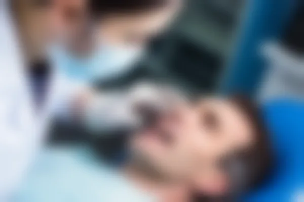 东营铂尔口腔颌面外科费用详细介绍：原价5000元起，现优惠仅需3500元起！价格表一览。