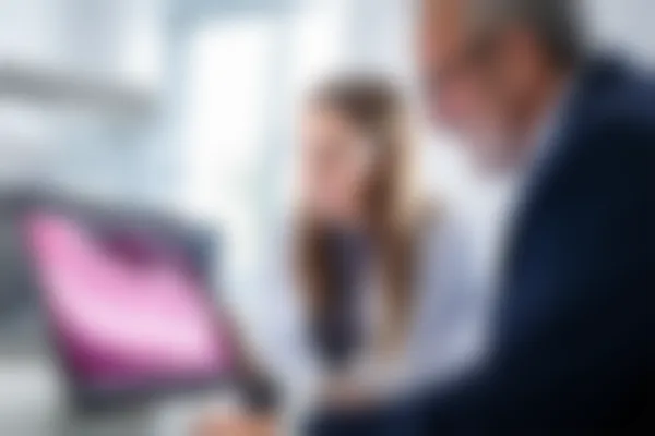 长沙中诺口腔医院种植牙服务详解，父亲门牙即拔即种，价格透明，值得信赖！