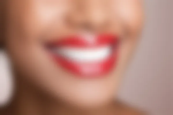 “大连洁雅口腔医院种植牙全程体验分享，健保可用，乘车路线一览，价格与口碑对比”