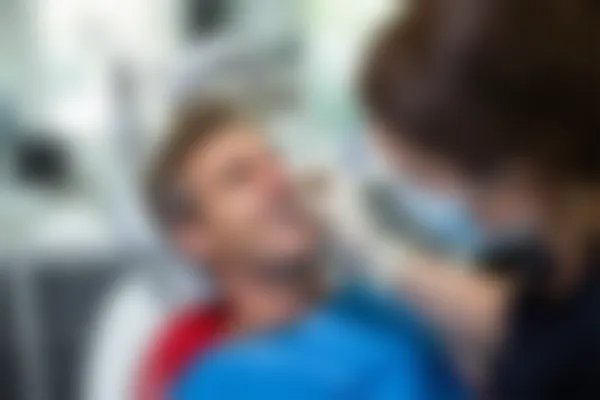 珠海皓齿口腔门诊部口腔颌面外科费用仅需800元起起，现推出优惠活动，高可享受200元起减免，让您轻松拥有健康迷人的笑容！