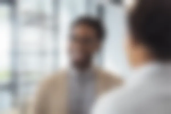 重庆依雪医疗美容门诊部颧骨矫正术收费现为7800元起，原价9800元起，限时优惠，抓住机会实现美丽蜕变！