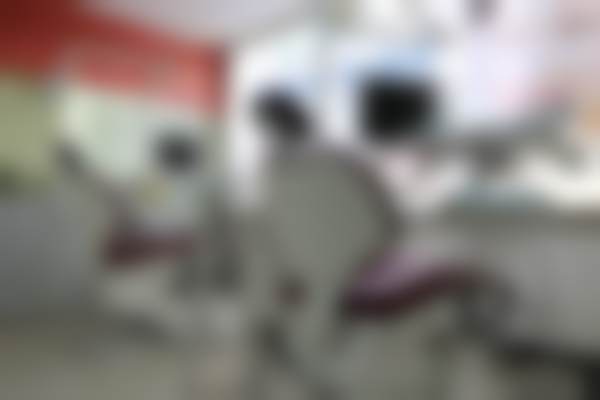 {驻马店驿城啄木鸟口腔门诊部