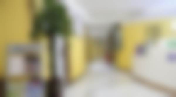 广州华晨黄边口腔门诊部门诊营业时间。