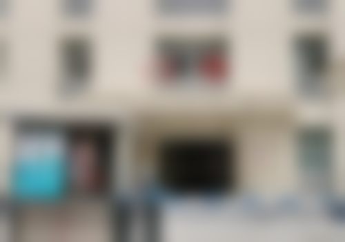 西安市中 心医院眼科医生团队经验稳定。