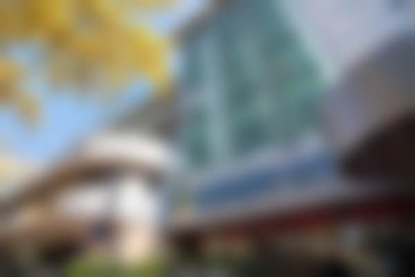 贵州普瑞眼科医院医生团队经验稳定。
