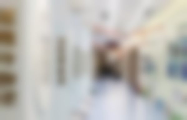 驻马店尖峰眼科医院门诊营业时间。