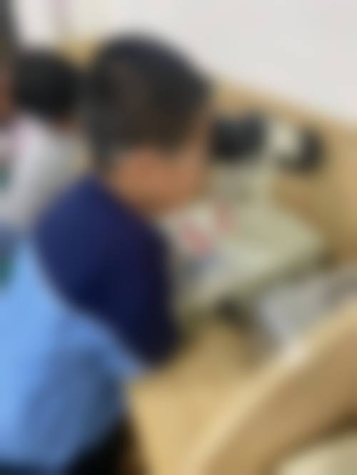 成都市龙泉驿区第一人民医院眼科医生团队经验稳定。