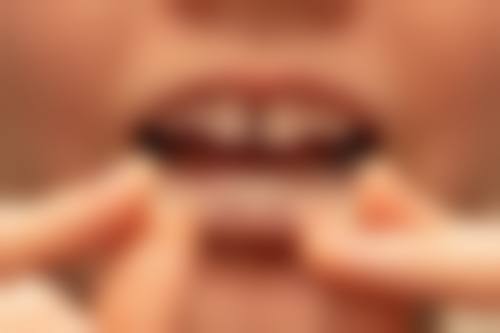 广东广州中南口腔门诊营业时间。